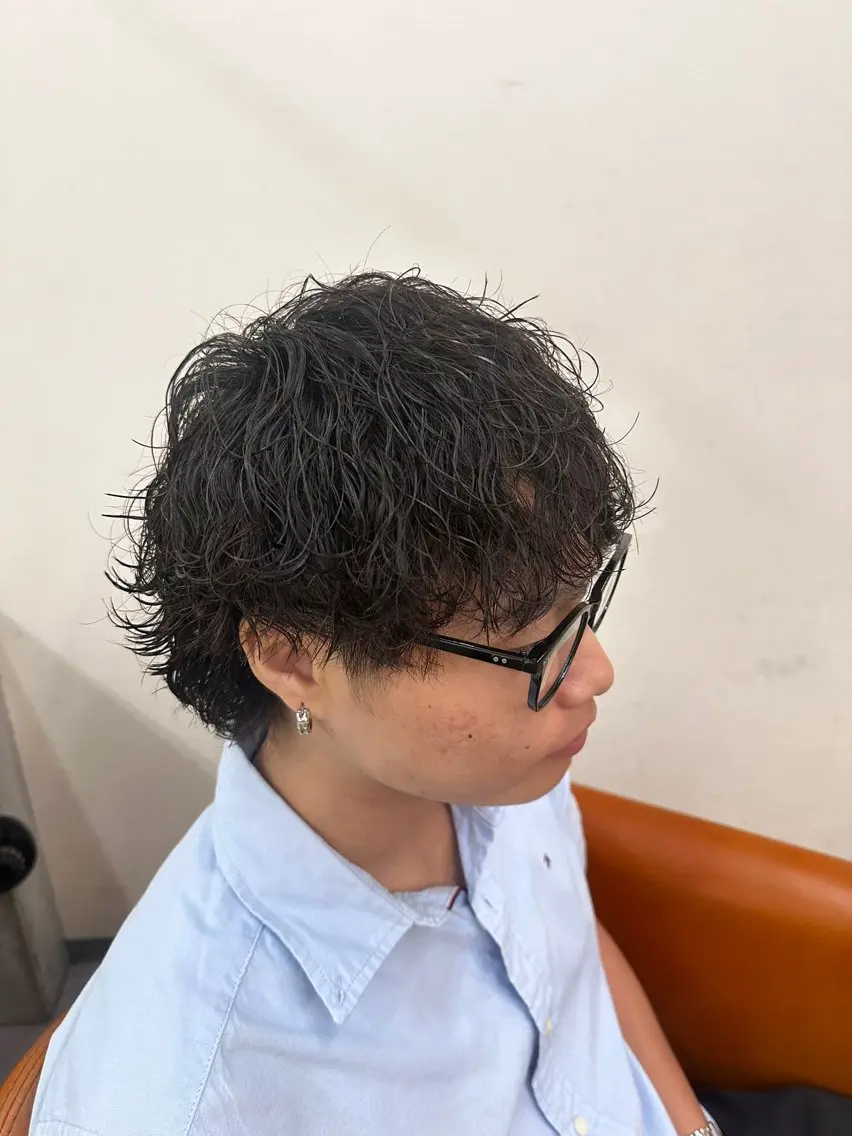 パーマ メンズ カット パーマ センターパート/ニュ アンス/フェザー特化のヘアスタイル