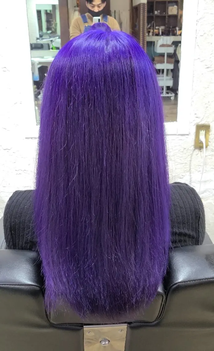 ロング カラー ブリーチ ブルーカラー Colores Ryuのヘアスタイル