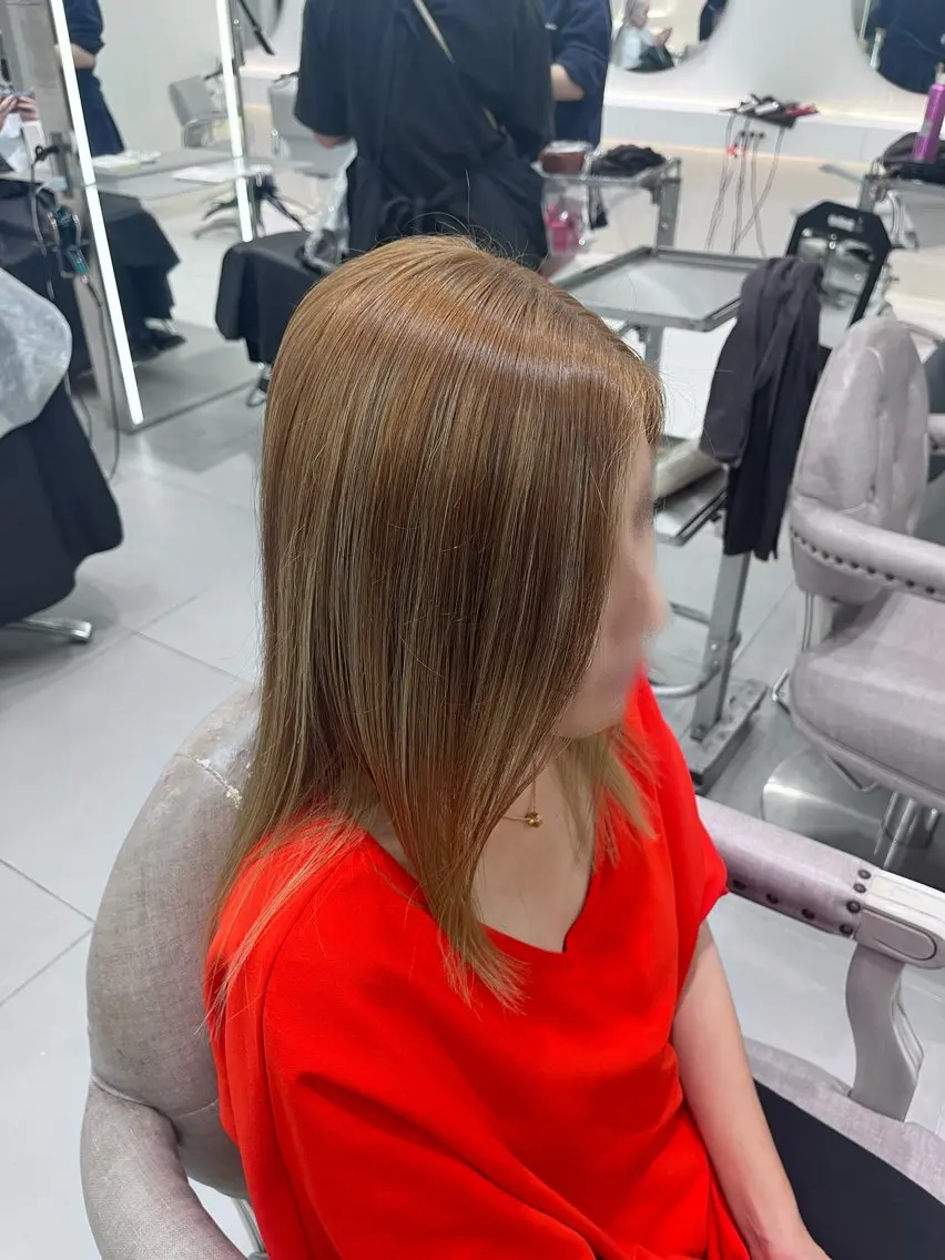 セミロング カラー ヘアカラー 高光汰一 / 新宿三丁目美容師のヘアスタイル