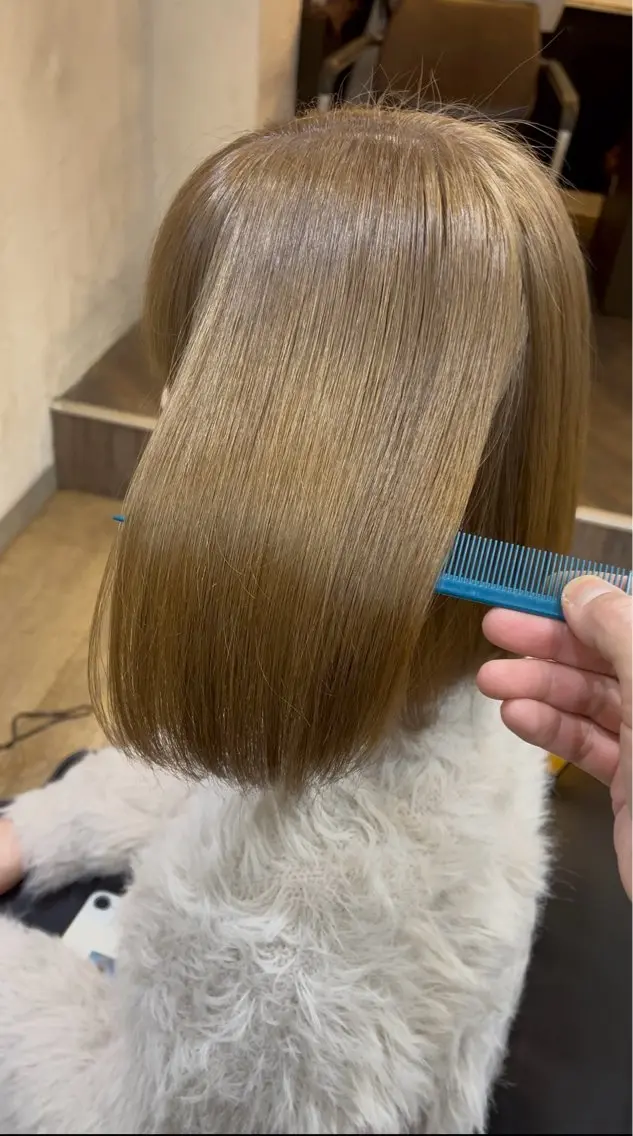 ミディアム カラー ベージュカラー ブリーチ グレージュ ミルクティーベージュ ミルクティーグレージュ カット ヘアカラー トリートメント 🧸柔らかいベージュ カラー🧸氏家達哉のヘアスタイル