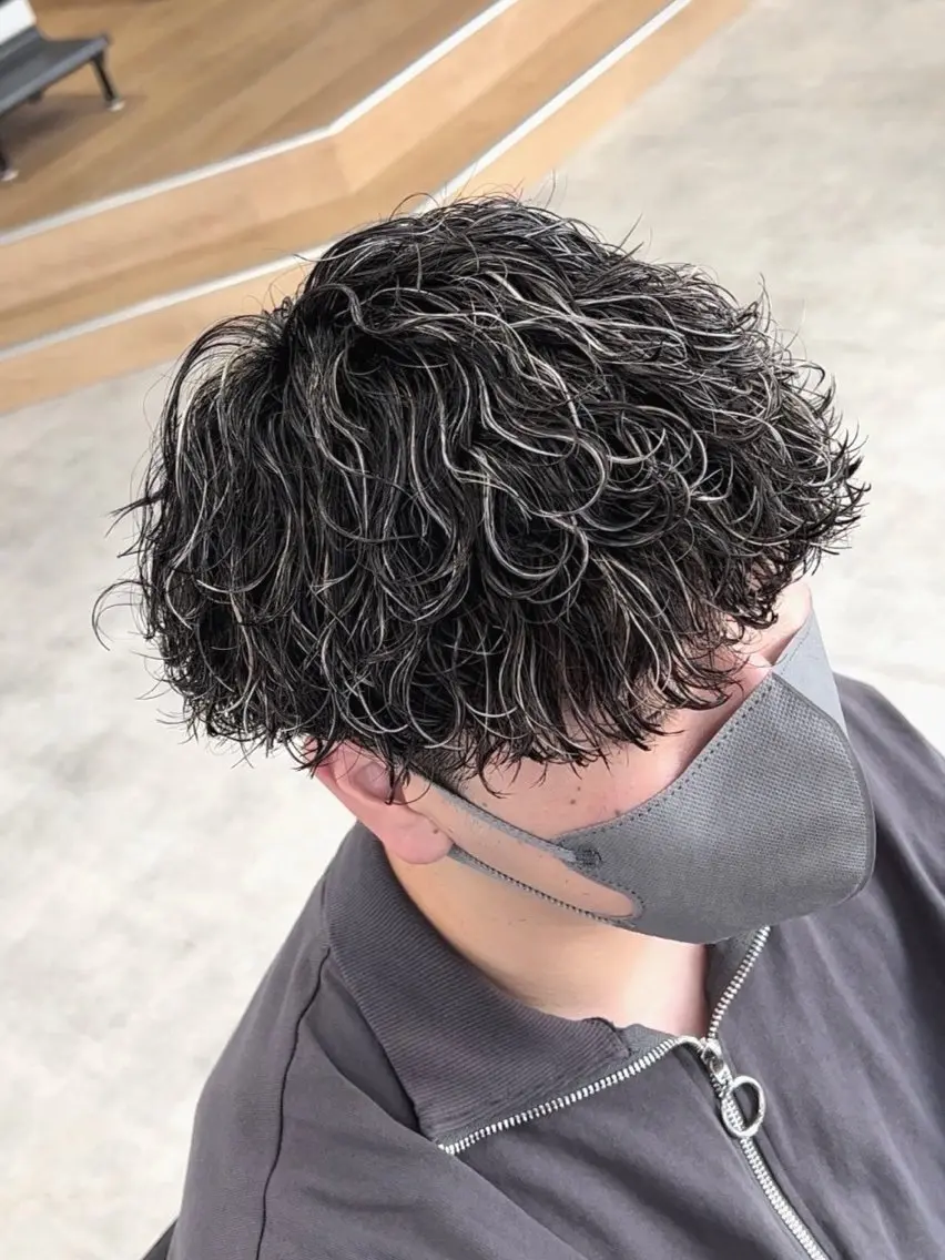 メンズ カット ヘアカラー パーマ メンズパーマ/ナード /渡邉立🐲のヘアスタイル