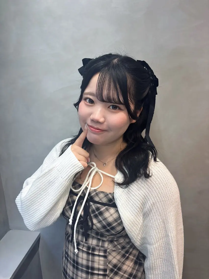 セミロング 推し活アレンジ🎀 艶カラー¦nanoのヘアスタイル