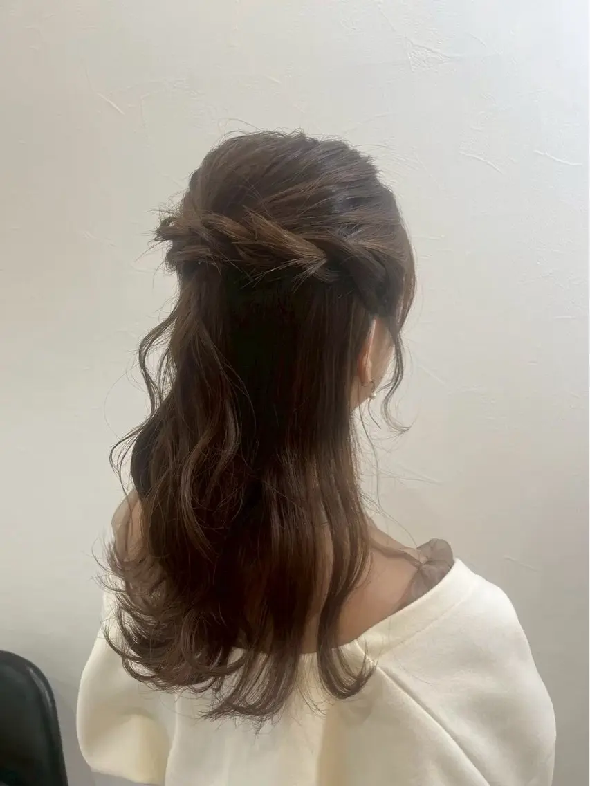 ヘアアレンジ ハーフアップ ヘアセット ‎🤍りく 透明感カラー/熊谷のヘアスタイル