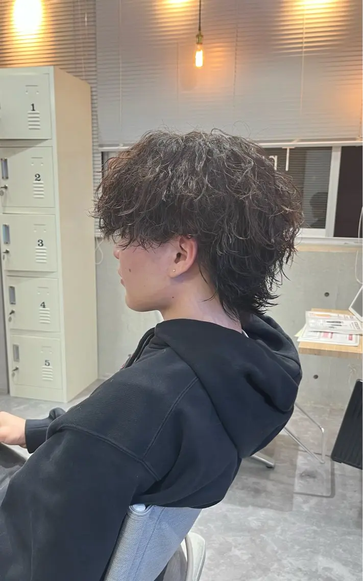 パーマ メンズ マッシュ 波巻きパーマ メンズウルフカット ウルフカット メンズ特化美容師 /泉壱恵のヘアスタイル