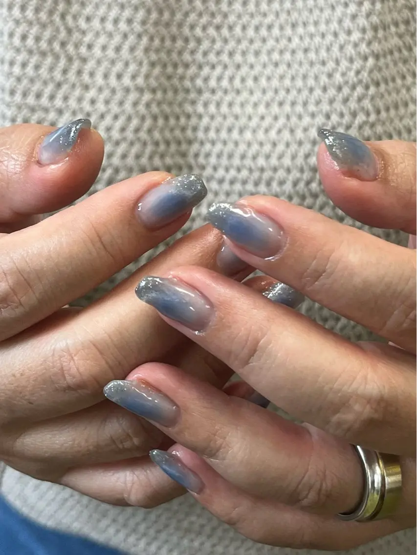 ネイル ブルー グラデーション ラメ(グリッター) ニュアンスネイル 春ネイル ハンドネイル 〜Pearl me〜 Michiのネイルデザイン