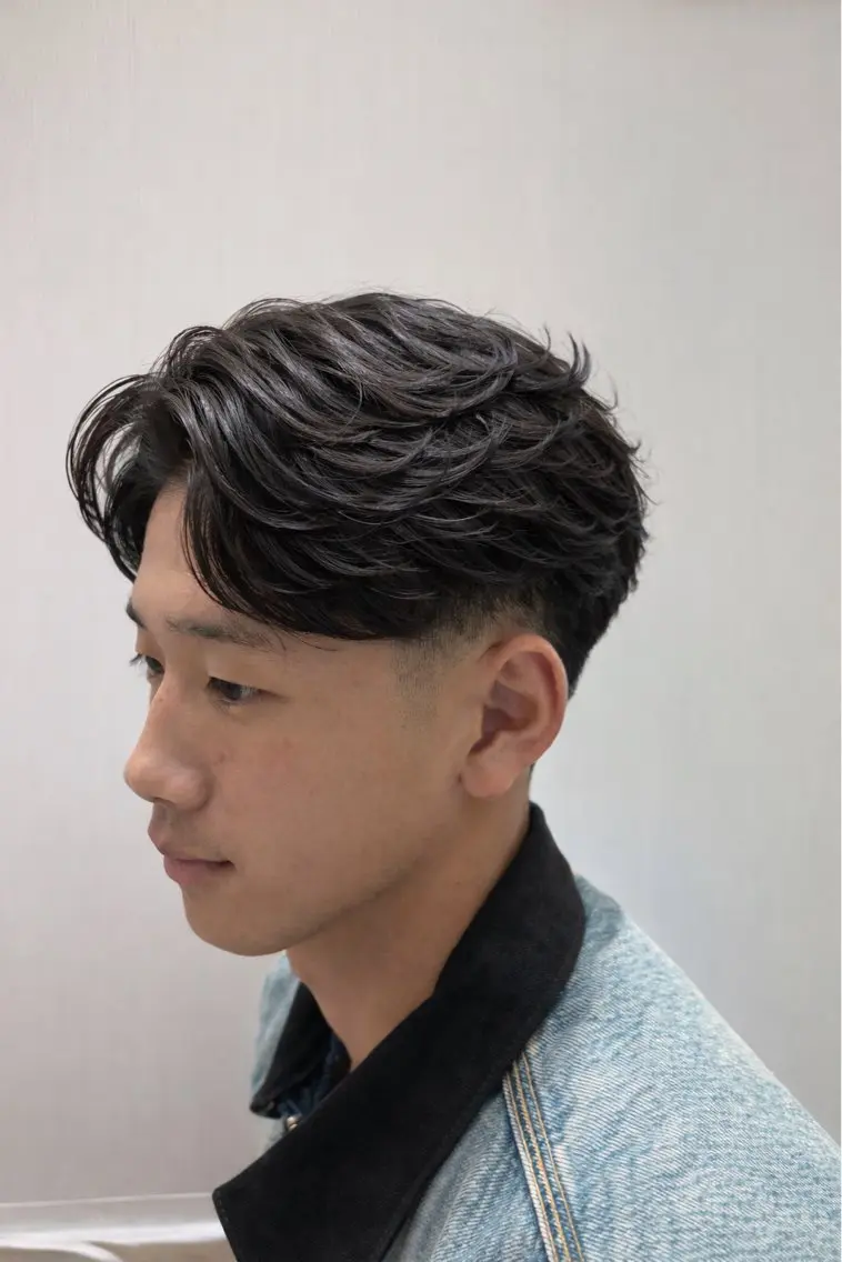 パーマ メンズ フェードカット フェザーパーマ メンズパーマ カット 杉本 翔希のヘアスタイル