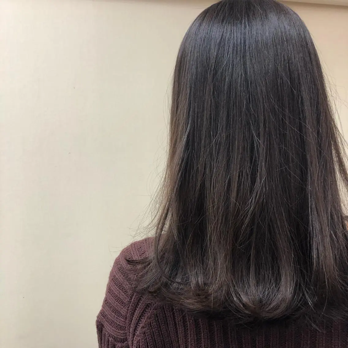 ミディアム カラー ambellir 山本伽椰のヘアスタイル