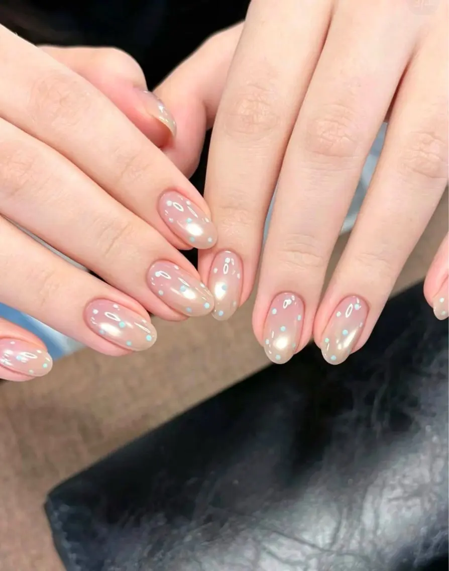 ネイル チークネイル ドット フレンチネイル グラデーション 韓国ネイル ハンドネイル Minette nailrinrinのネイルデザイン