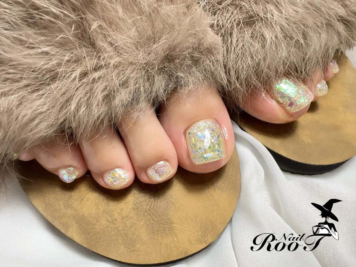 ネイル ラメ(グリッター) フットネイル RooT Nailのネイルデザイン