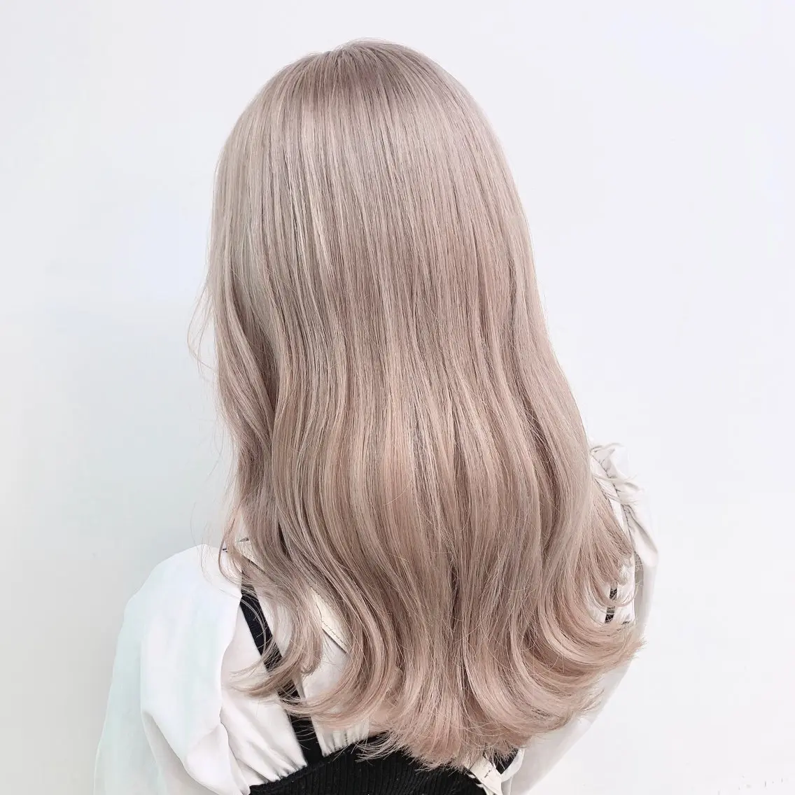 【💖人気No.3メニュー💖】💖ハイトーンブリーチャイヤリングカラー+ウルツヤトリートメント💖の写真