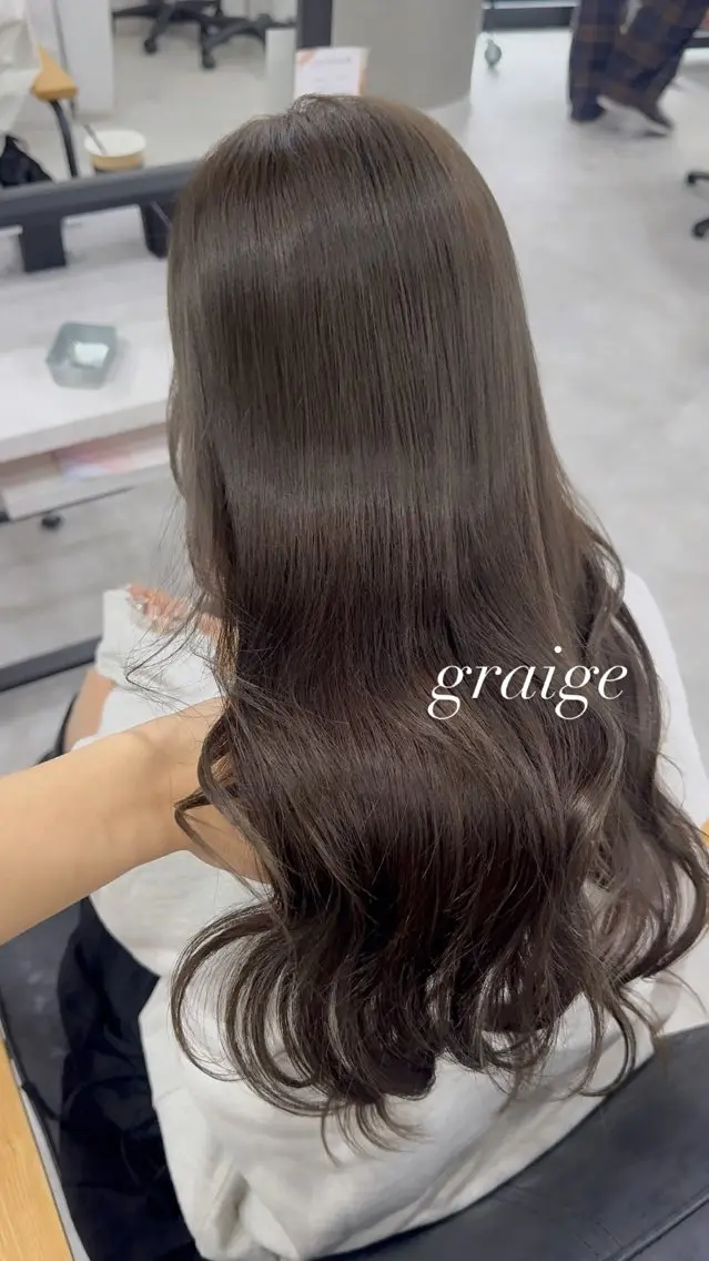 ロング カラー アッシュ アッシュブラウン ベージュカラー 黒髪 ブリーチ カット ヘアカラー トリートメント 赤み無し柔らかカラー 【梅田】madokaのヘアスタイル