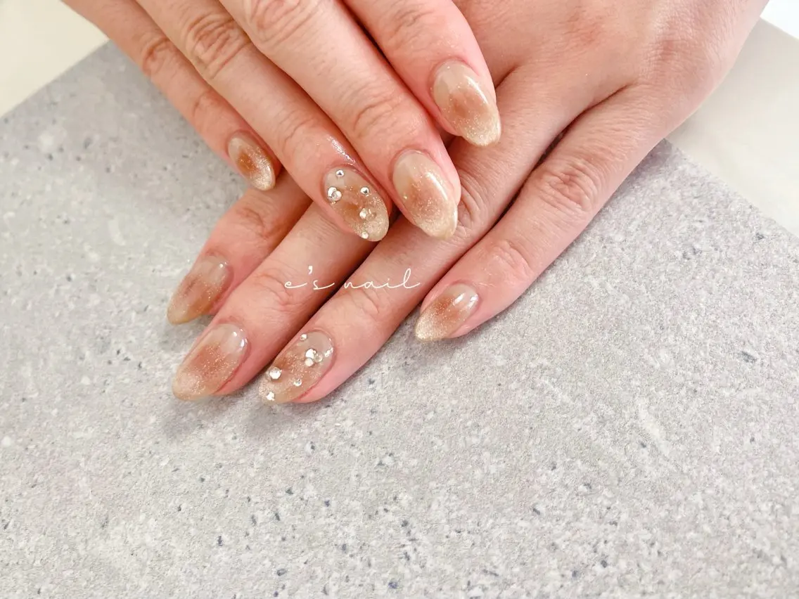 ネイル e’s nail Lumièreのネイルデザイン