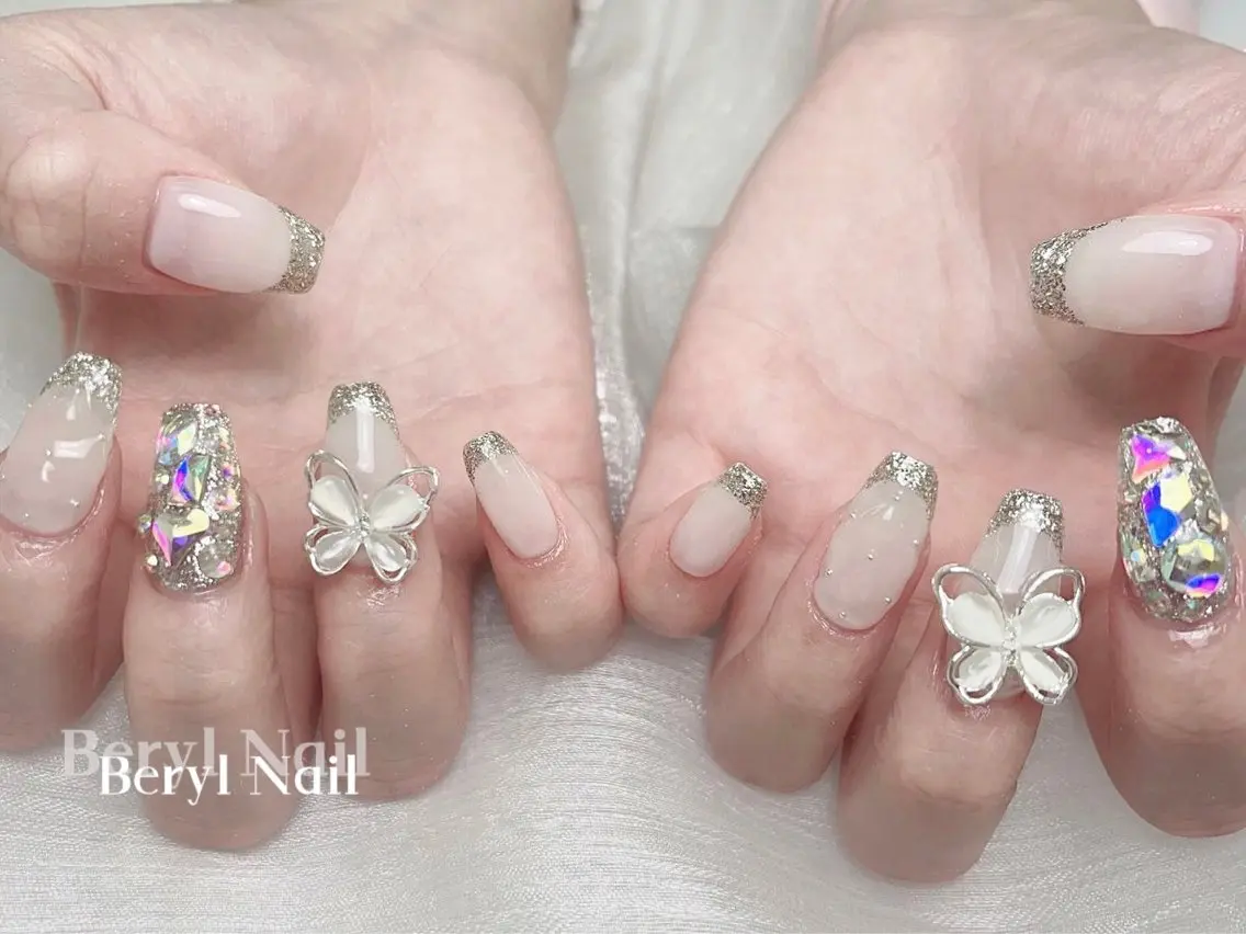 ロング Beryl Nail 新大久保のネイルデザイン