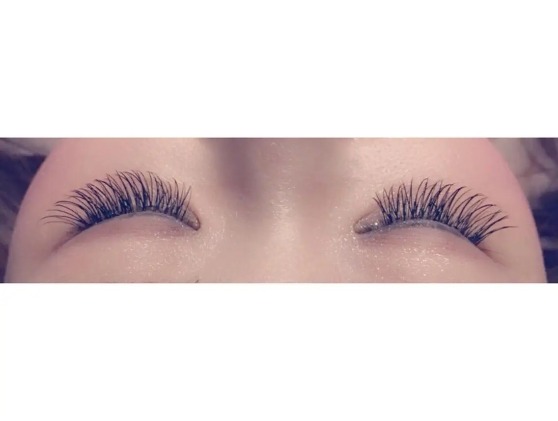 マツエク・マツパ 石渡このみ 🍊レイヤーカットのヘアスタイル