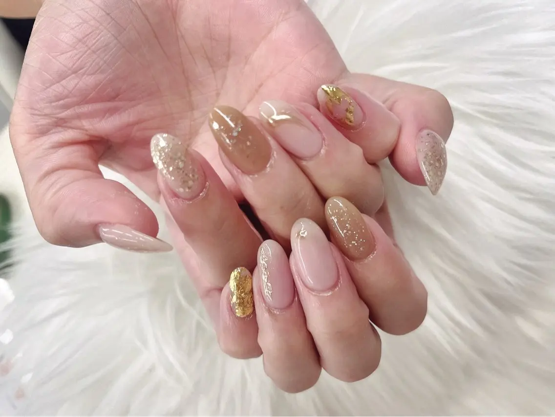 ネイル ハンドネイル RUBYネイルサロン 9Caratsのネイルデザイン
