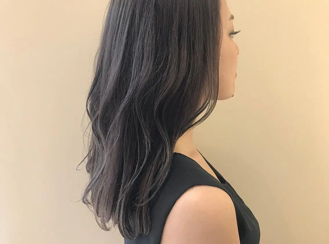 カラー グレージュ ラベンダーカラー ラベンダーグレージュ ラベンダーグレー ミヤワキ モモコのヘアスタイル