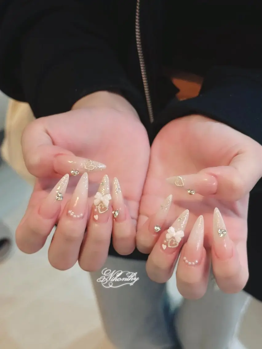 ネイル チークネイル ドット フットネイル フレンチネイル グラデーション Nihonthy Nail 新宿のネイルデザイン