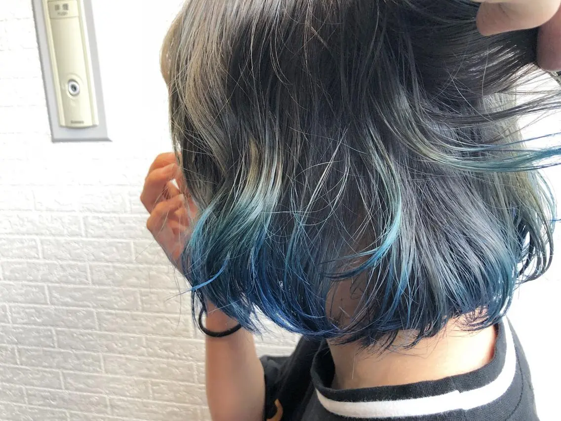 カラー デザインカラー 飯田 祥哉のヘアスタイル