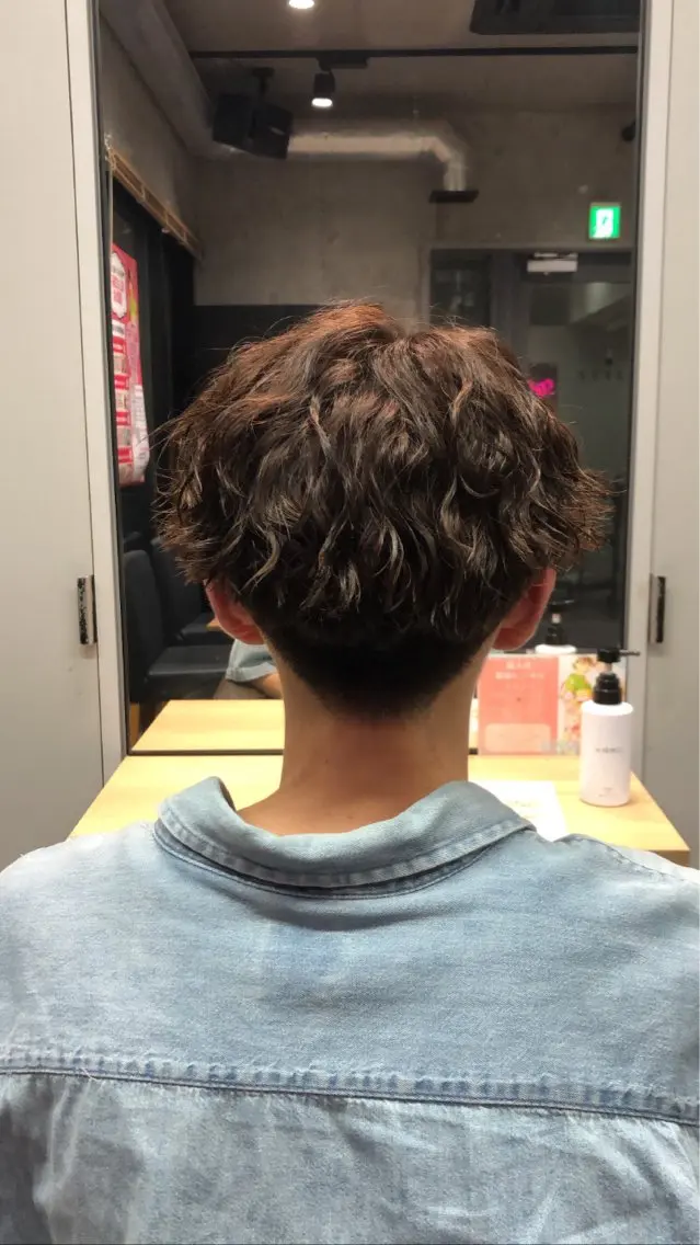 パーマ メンズ メンズパーマ ツイストスパイラルパーマ スパイラルパーマ 🎀縮毛矯正.暗髪 .艶髪🩶ちひろのヘアスタイル