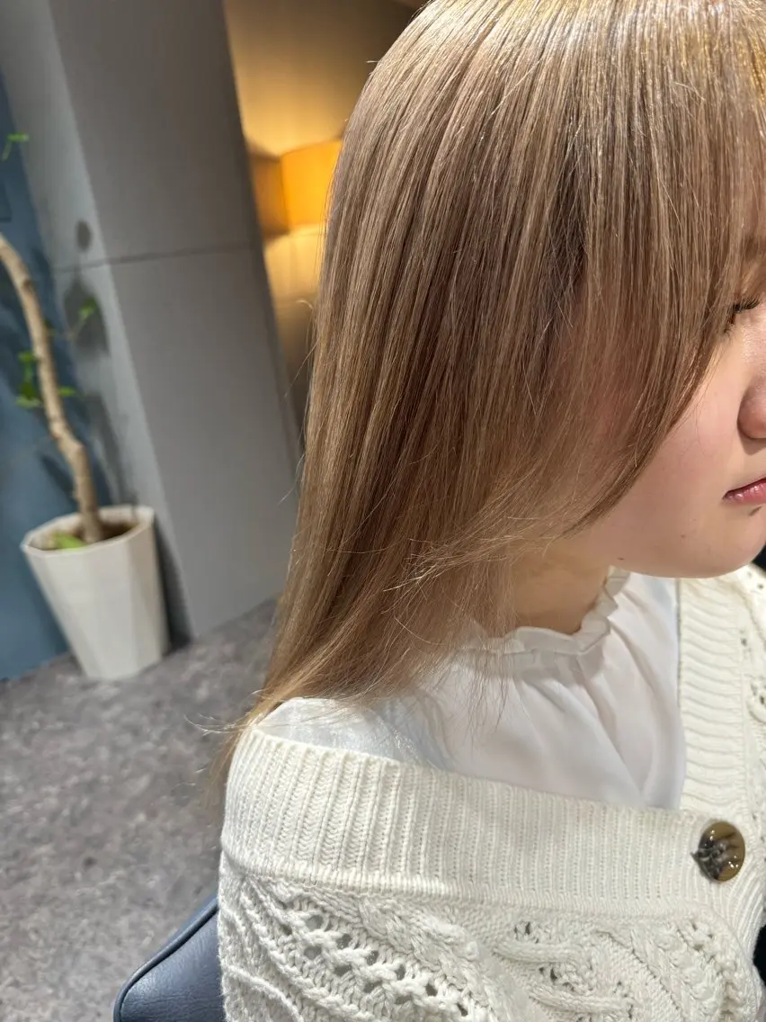 ロング カラー ブリーチ イルミナカラー 髪質改善 縮毛矯正 OAK 中目黒のヘアスタイル