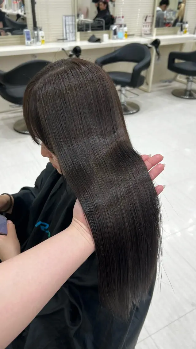 ロング カラー ヘアアレンジ ヘアカラー トリートメント 韓国レイヤー&ピンク 艶髪🩶maikoのヘアスタイル