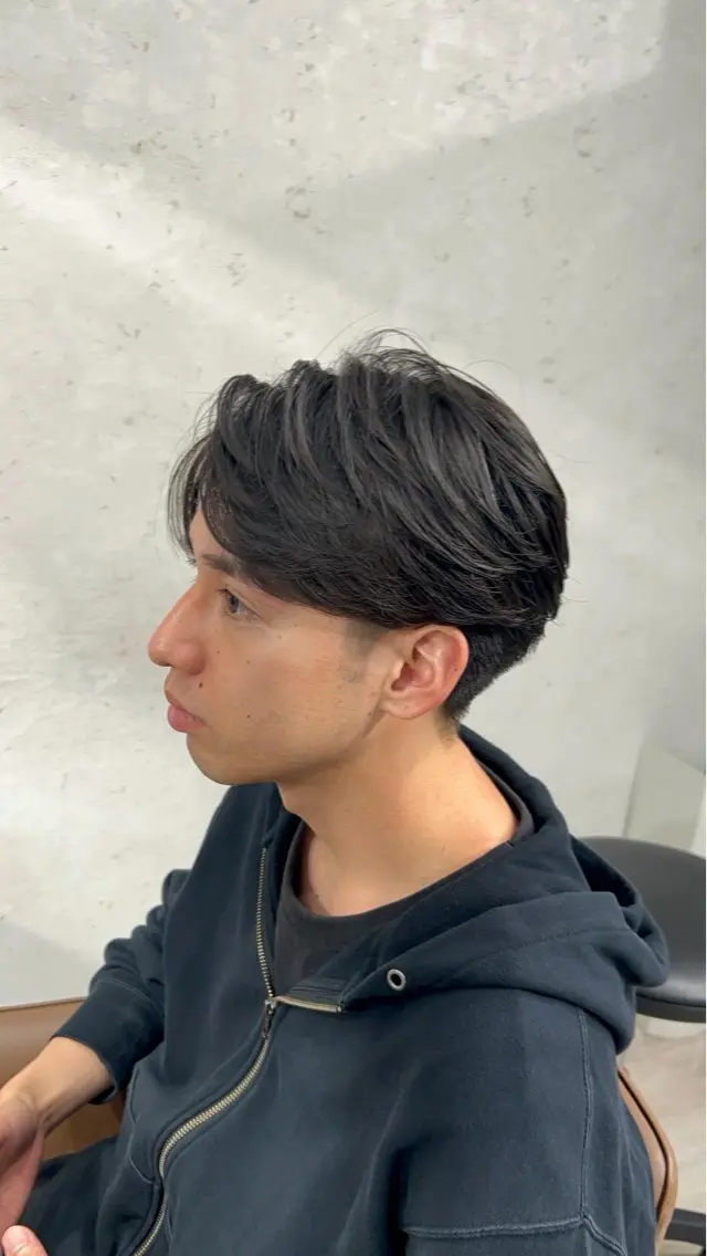 パーマ メンズ フェードカット メンズパーマ 刈り上げ ニュアンスパーマ メンズ/レイヤーショ ート/似合わせ特化のヘアスタイル