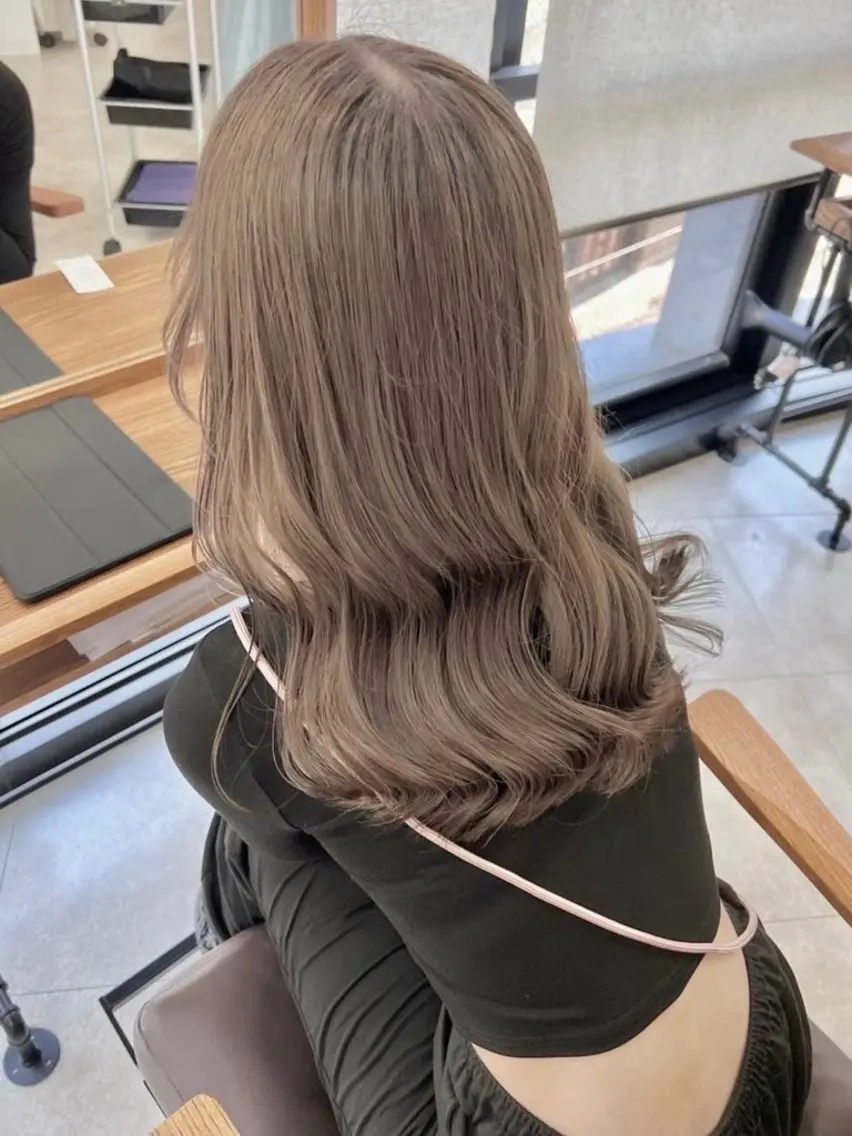 カラー 稲村 直也のヘアスタイル