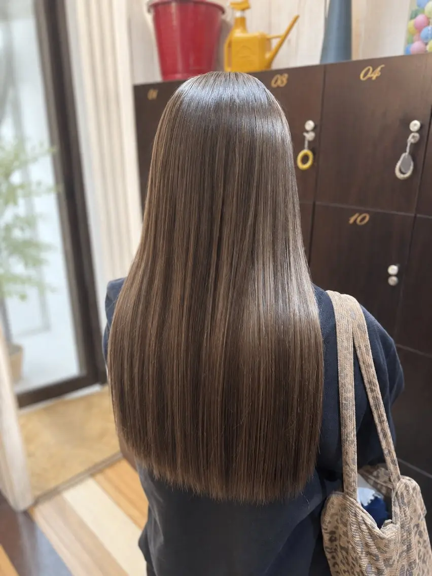 セミロング カラー ダブルカラー ハイライトカラー ハイライト 髪質改善 トリートメント EARTH鹿児島 ディレクター　菅原のヘアスタイル
