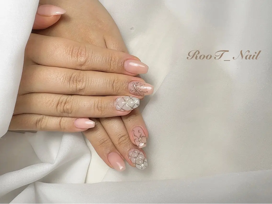 ネイル ミラーネイル ハンドネイル RooT Nailのネイルデザイン