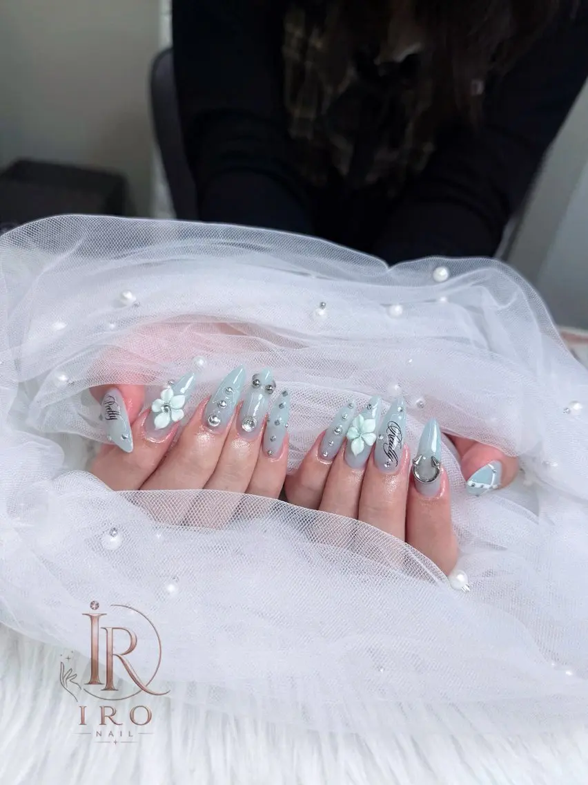 ネイル ハンドネイル IRO Nail Studioのネイルデザイン