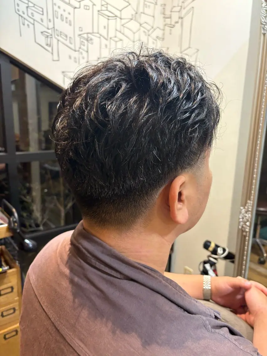 メンズ カット 小松 美咲のヘアスタイル