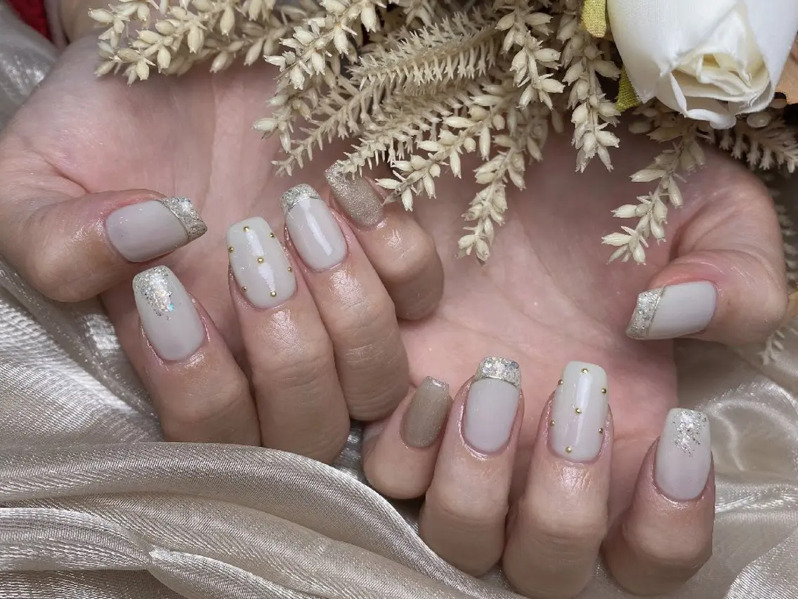 ネイル アートネイル フラワーネイル フットネイル ジェルネイル キラキラネイル ハンドネイル UM Nail Salonのネイルデザイン