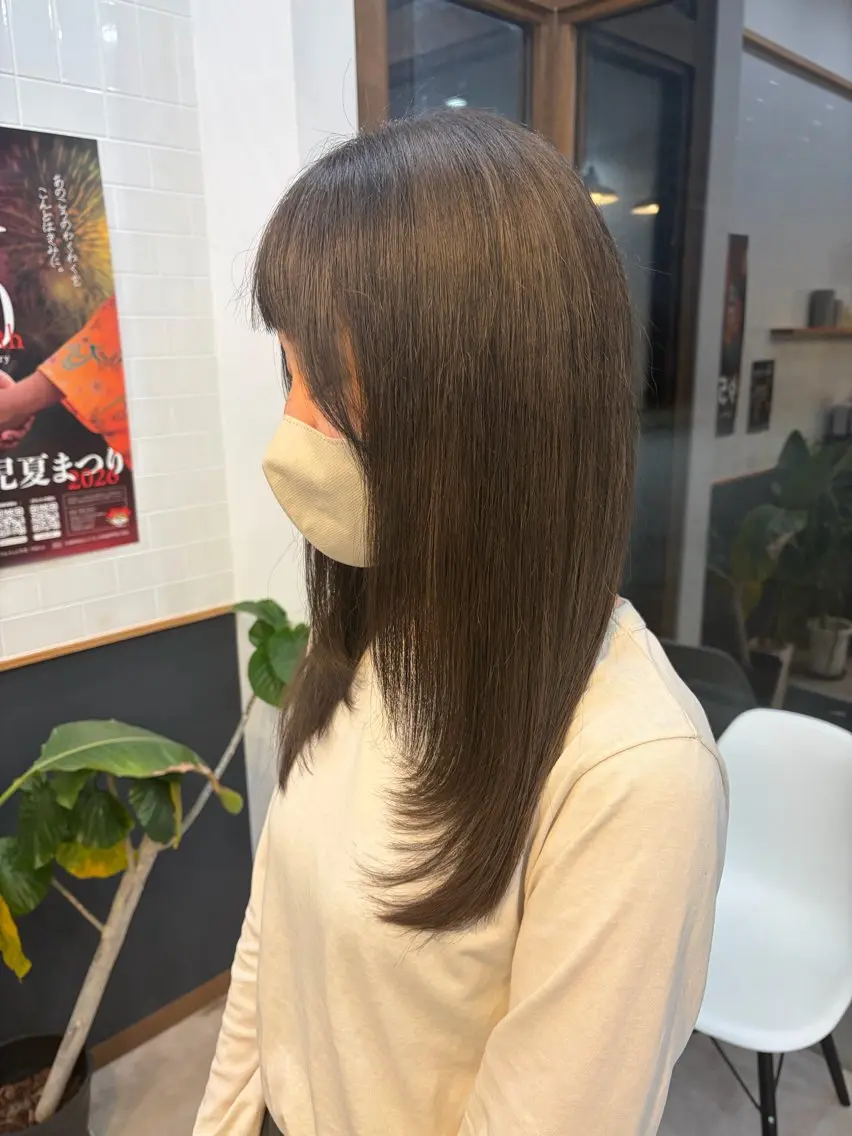 セミロング 各務 未紗のヘアスタイル