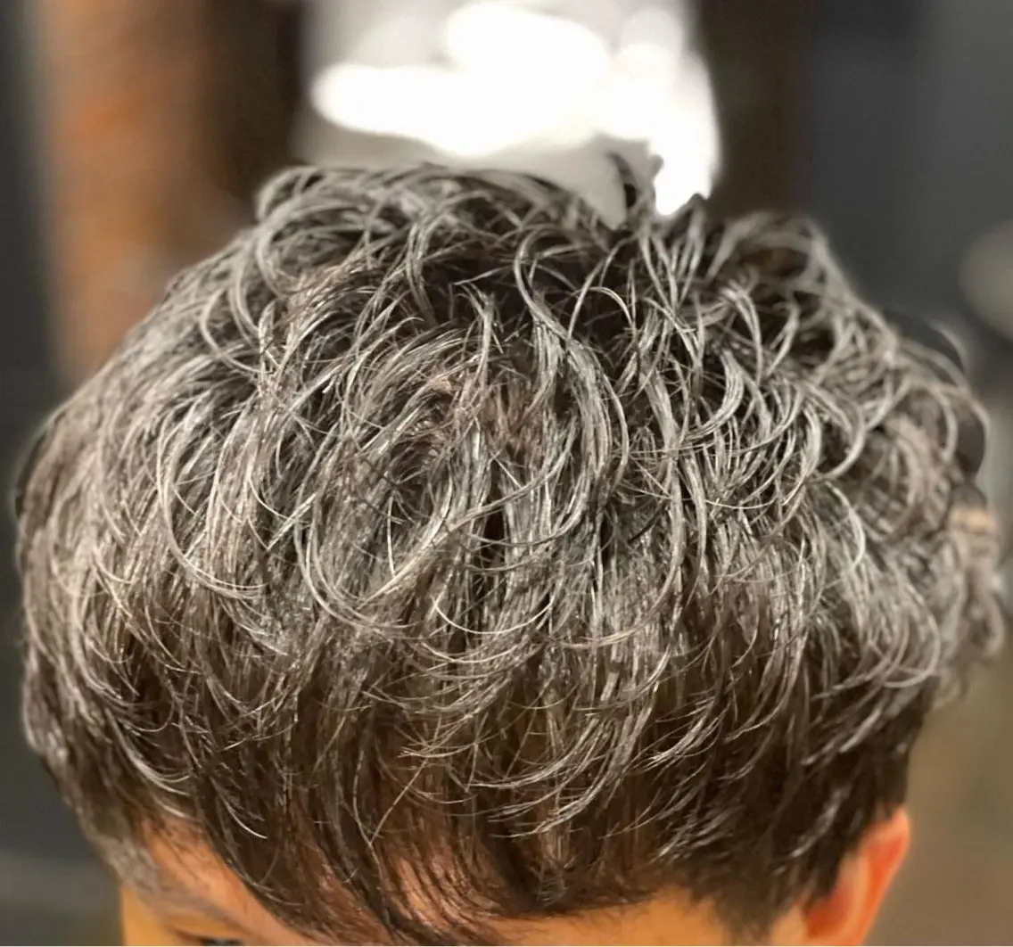 ミディアム ミディアムパーマ 西村 雄斗のヘアスタイル