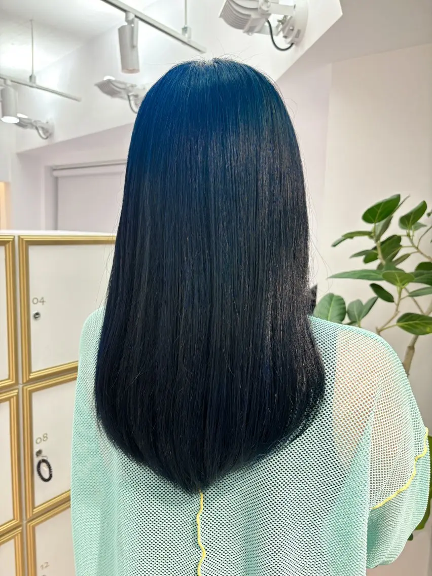 ロング カラー 黒髪 ブルーカラー ブルーブラック 💐レイヤー/透明感 カラー💐智口彩香のヘアスタイル