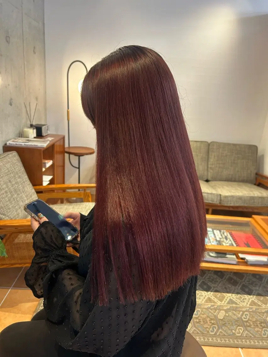 ロング カラー レッドカラー 垢抜けヘア🐈🤍 mioのヘアスタイル