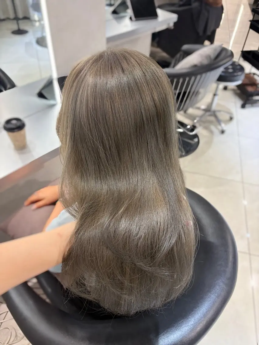 ロング カラー ベージュカラー 透明感カラー ミント ミントベージュ ヘアカラー トリートメント 韓国レイヤー×モテ髪 /MITSUKI🤍のヘアスタイル