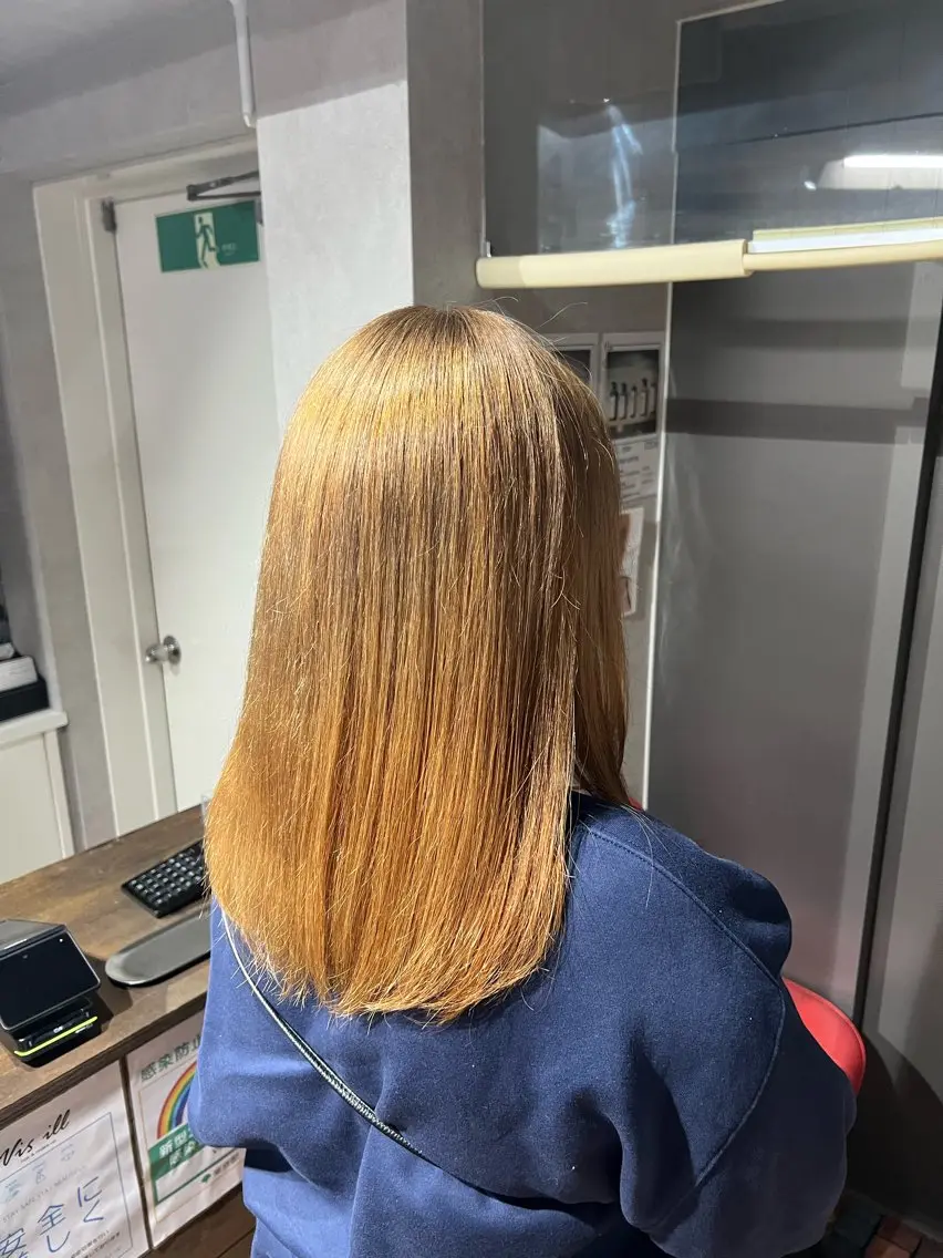 カラー ヘアカラー イリオモテ レナのヘアスタイル