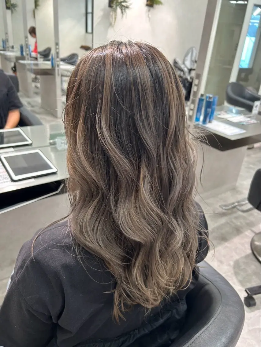 ロング 中西 未久のヘアスタイル
