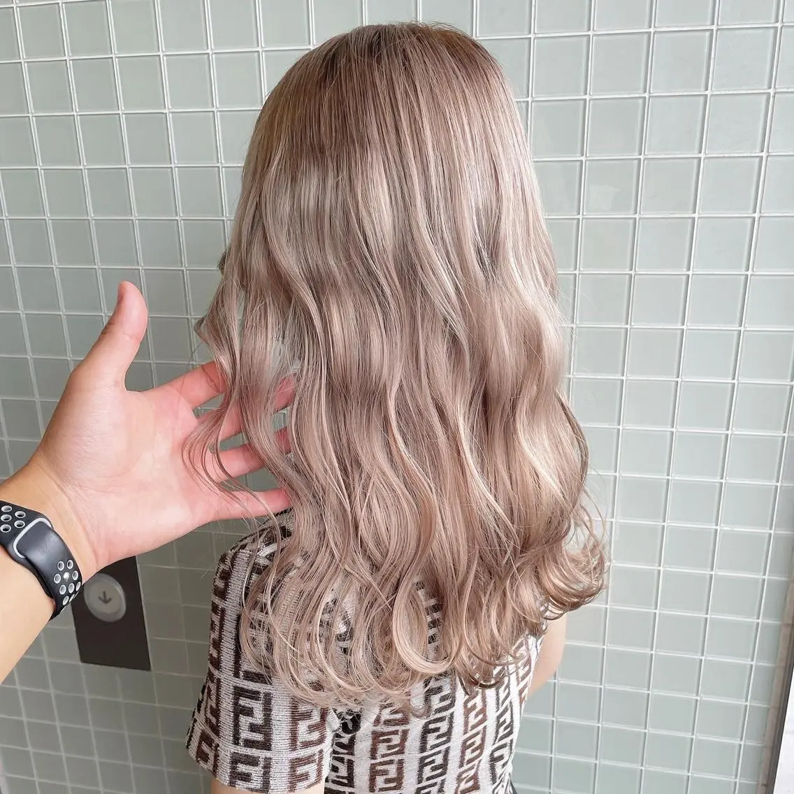 セミロング カラー カット ヘアカラー トリートメント Hardy ショータのヘアスタイル
