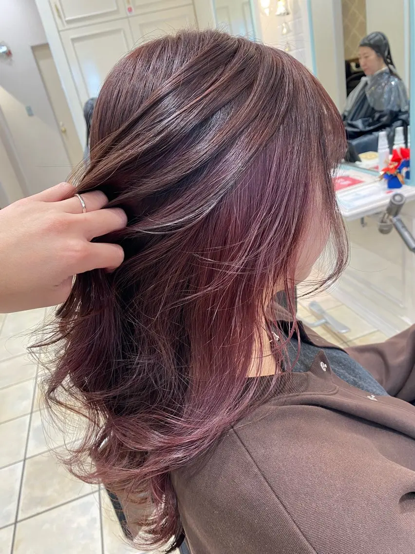 ロング カラー ヘアカラー 吉澤 海咲のヘアスタイル
