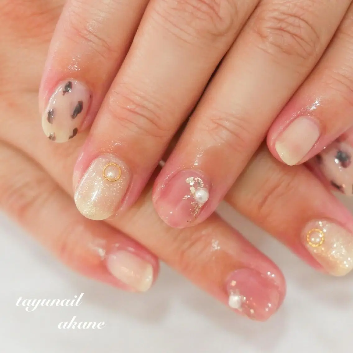 ネイル キッズ アニマル柄 アートネイル ブルー ジェルネイル ラメ(グリッター) ネイルサロン 【たゆnail】のネイルデザイン