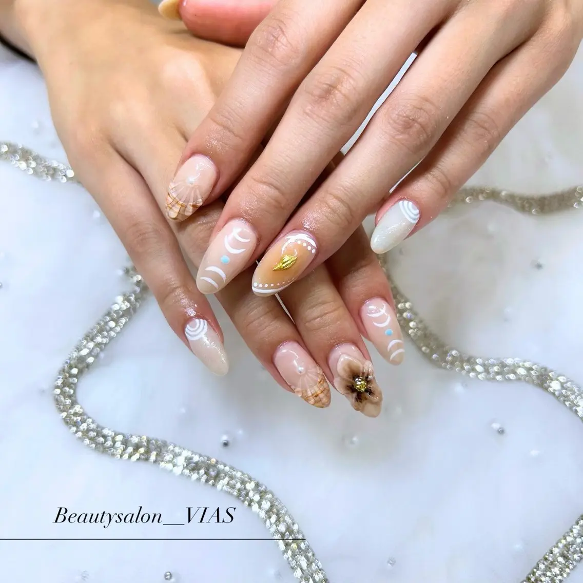 ネイル ハンドネイル VIAS 〜EYE&NAIL〜のマツエク・マツパデザイン