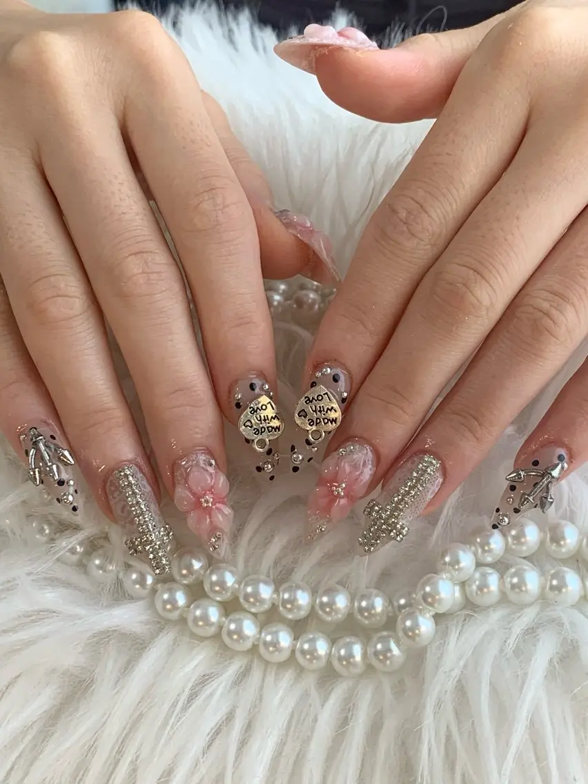 ネイル アートネイル オーロラネイル チークネイル 長さ出し フットネイル ハンドネイル 銀河_ Chan nailsのネイルデザイン