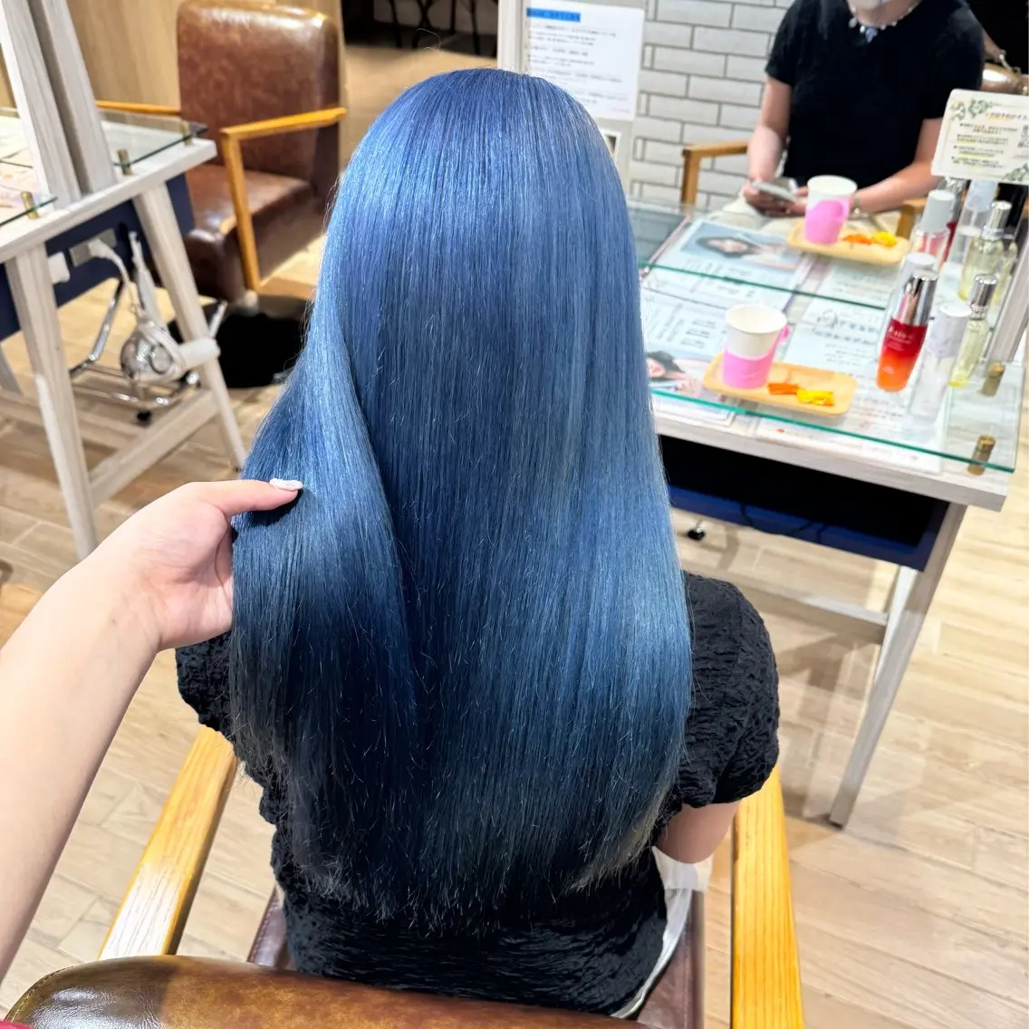ロング カラー ブリーチ ブルーカラー ヘアカラー トリートメント 🍀ブリーチ/艶カラ ー🍀 コイケのヘアスタイル