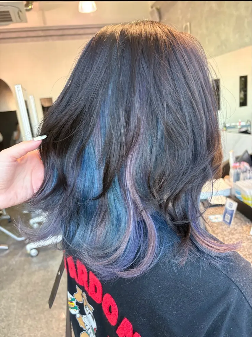 ミディアム カラー ブルーカラー ラベンダーカラー ヘアカラー トリートメント ハイトーン/ブリーチ 🤍足立里湖のヘアスタイル