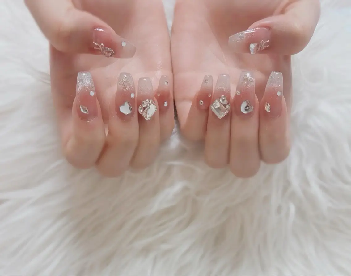 ネイル ハンドネイル ESPOIR Ｎのネイルデザイン