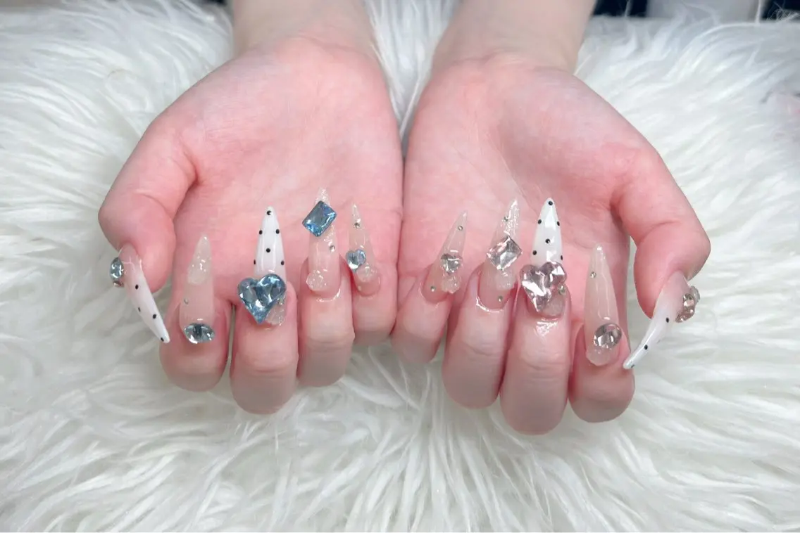 ネイル ハンドネイル ANH NAIL ゴテゴテ専門店💎のネイルデザイン