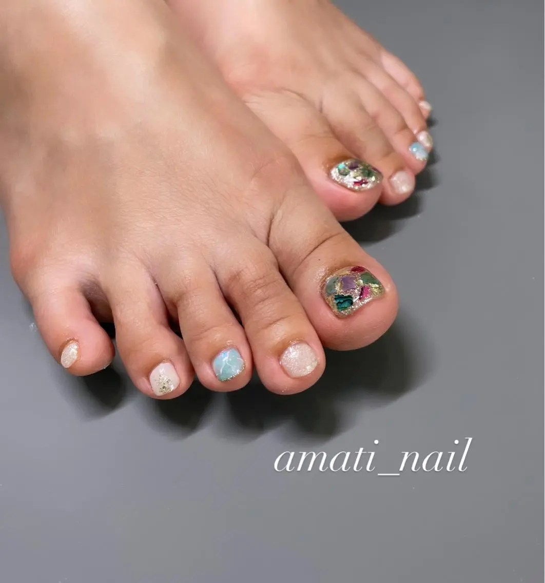 ネイル マグネットネイル ミラーネイル ニュアンスネイル ワンカラーネイル 春ネイル フットネイル amati_nail TAKAKOのネイルデザイン