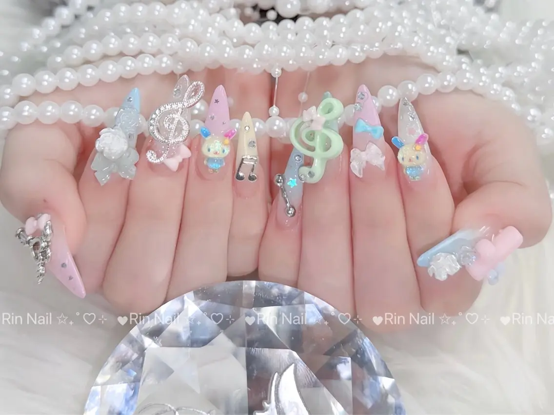 ネイル オーロラネイル チークネイル 桜ネイル クリアネイル ドット ハンドネイル Rin Nail Shinokuboのネイルデザイン